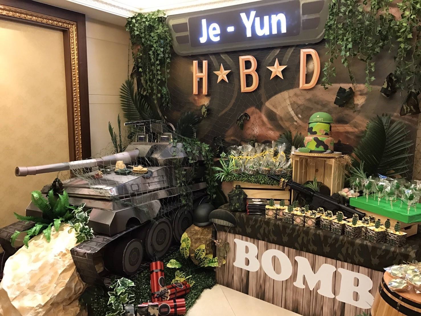 Army theme candy buffet