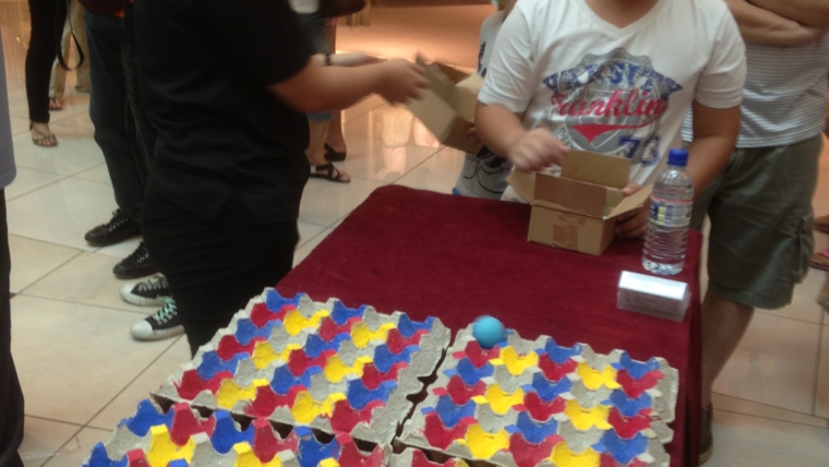 egg carton carnival game