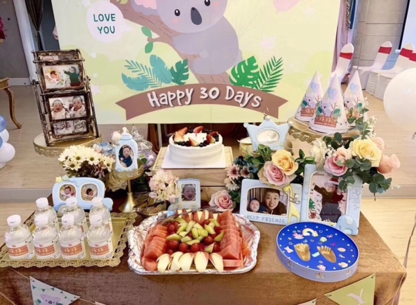 koala banner and dessert table