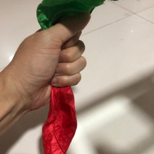 colour changing handkerchief magic trick