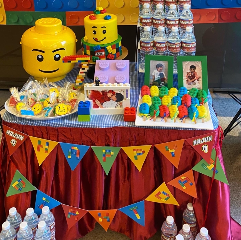 lego dessert table